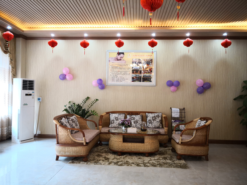 2.大厅舒适的环境休闲区宾至如归.jpg